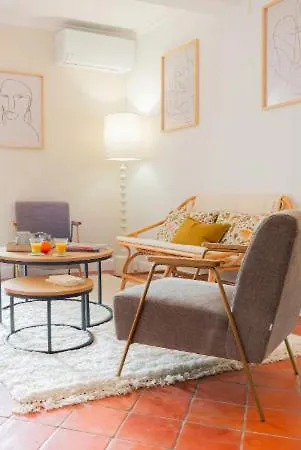 Deux Avec Terrasse Dans Le Centre D'aix En Provence Apartamento *